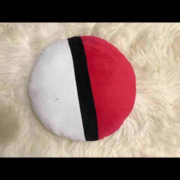 Pokeball chair cushion - Picture 2 of 3